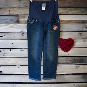 Times Two‎ NWT rose embroidered denim jean Capri maternity pants